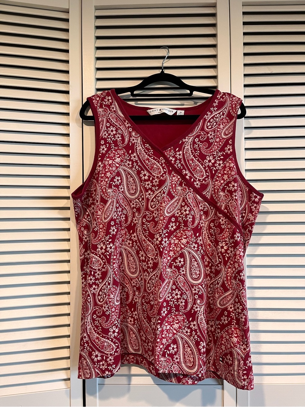 Tommy Hilfiger Red Paisley V-Neck Sleeveless Tank